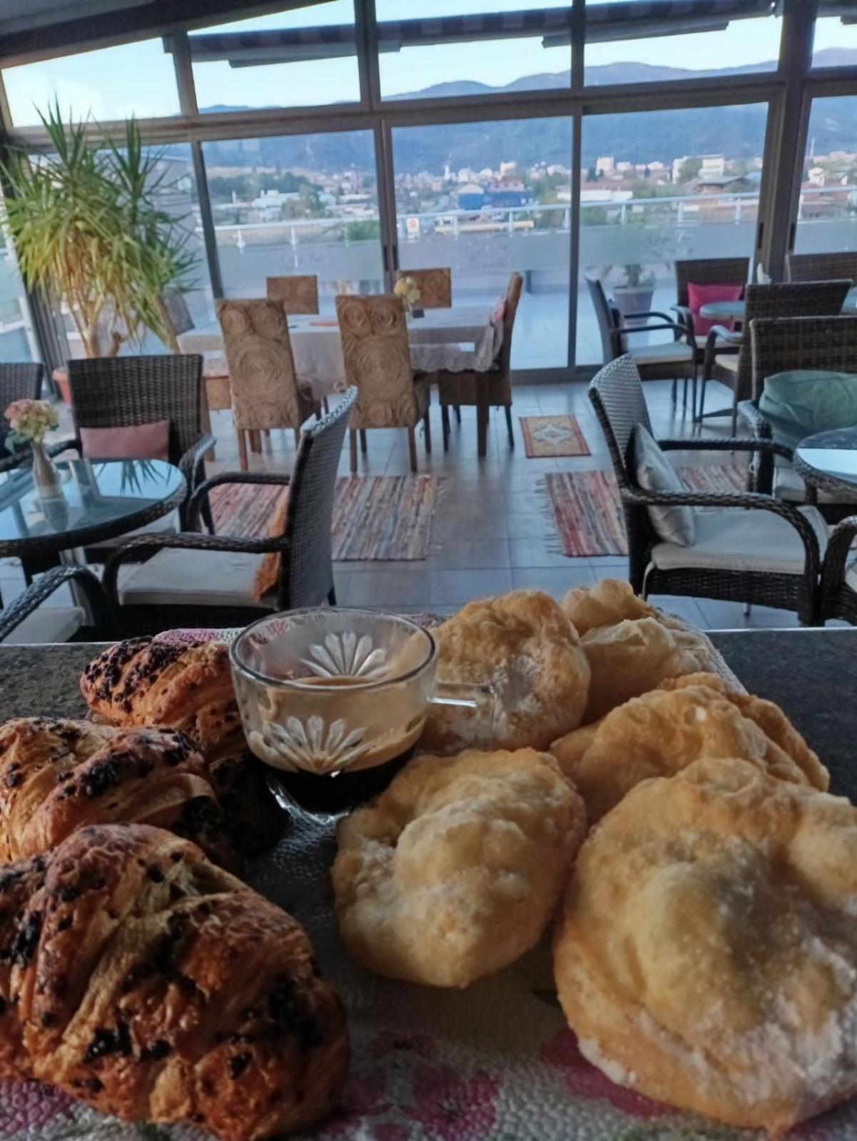 Alexander Hotel Asenovgrad Buitenkant foto