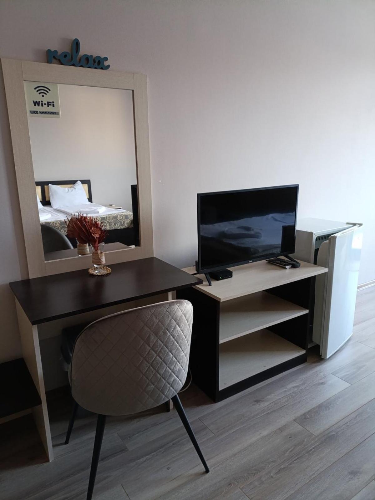 Alexander Hotel Asenovgrad Buitenkant foto