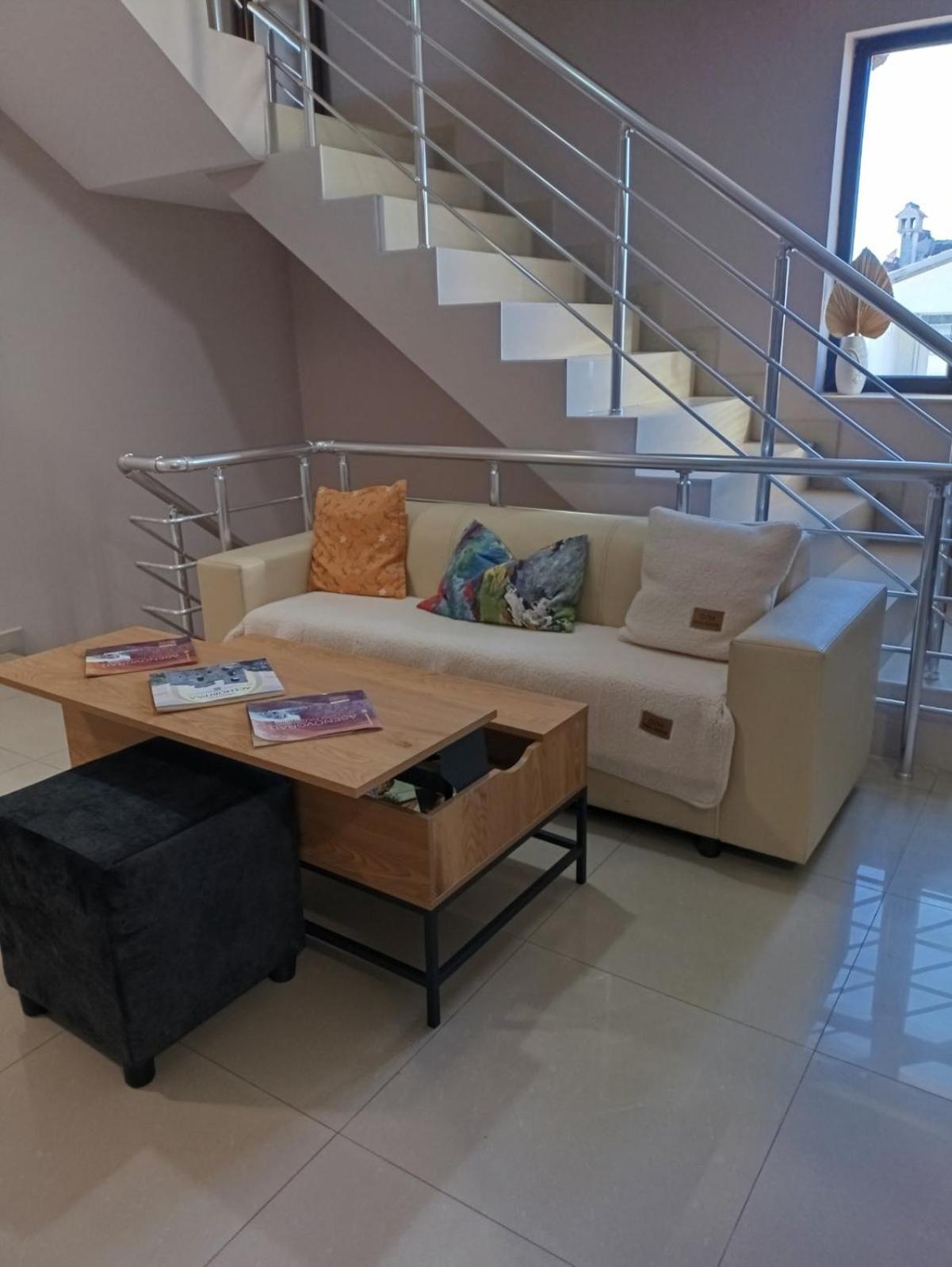 Alexander Hotel Asenovgrad Buitenkant foto