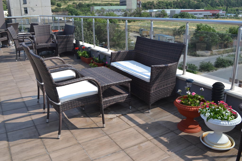 Alexander Hotel Asenovgrad Buitenkant foto