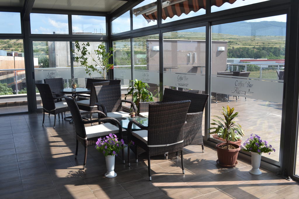 Alexander Hotel Asenovgrad Buitenkant foto
