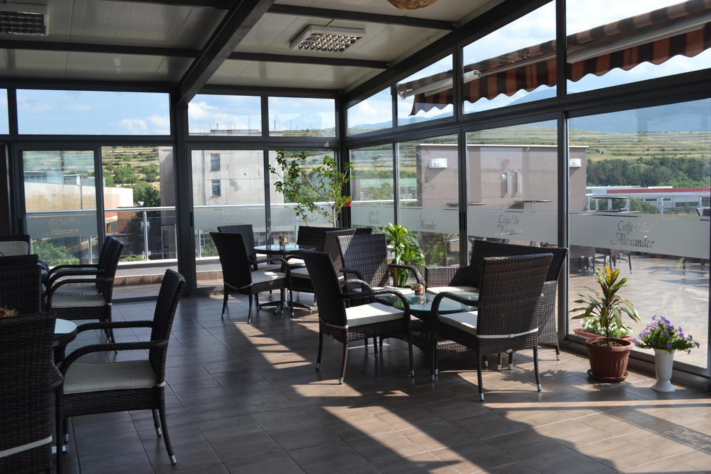 Alexander Hotel Asenovgrad Buitenkant foto