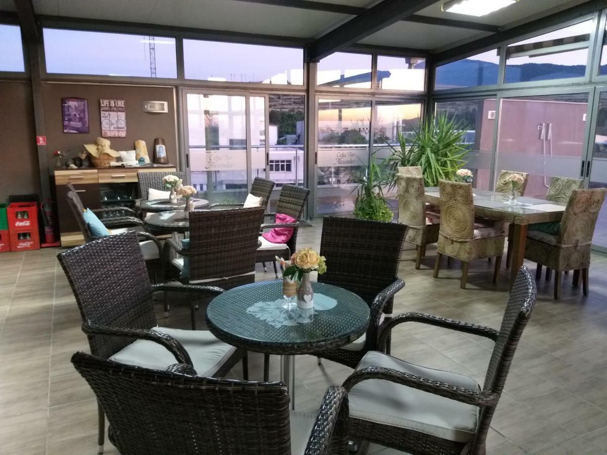 Alexander Hotel Asenovgrad Buitenkant foto